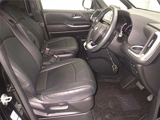 TOYOTA VOXY 2023