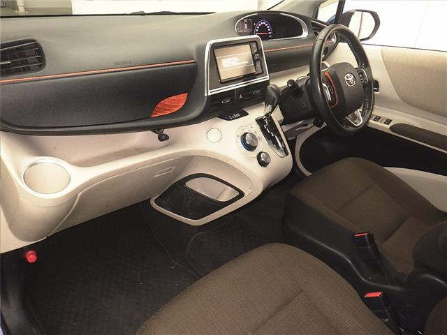 TOYOTA SIENTA 2017