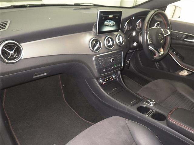 MERCEDES BENZ CLA CLASS 2015