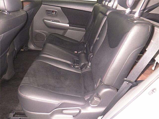 TOYOTA PRIUS ALPHA 2014