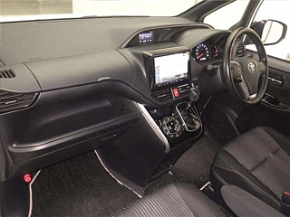 TOYOTA VOXY 2020