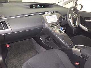 TOYOTA PRIUS 2014