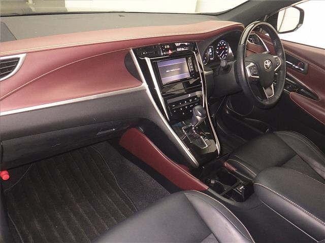TOYOTA HARRIER 2017