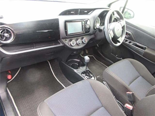 TOYOTA VITZ 2018