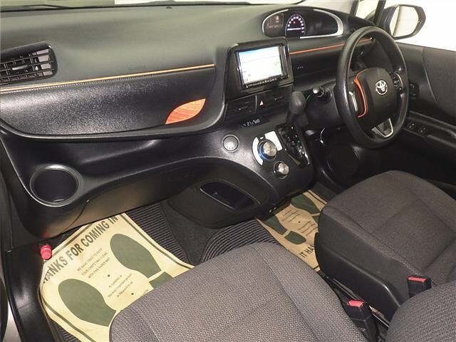 TOYOTA SIENTA 2021