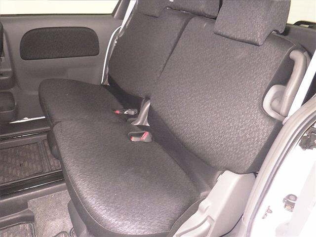 TOYOTA SIENTA 2012