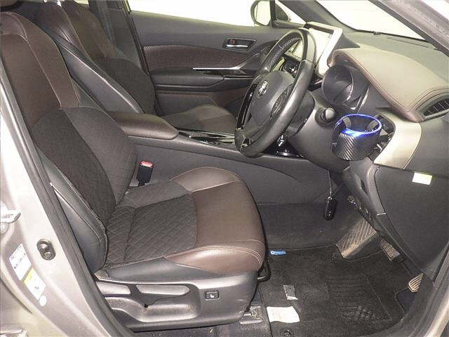 TOYOTA C-HR 2017