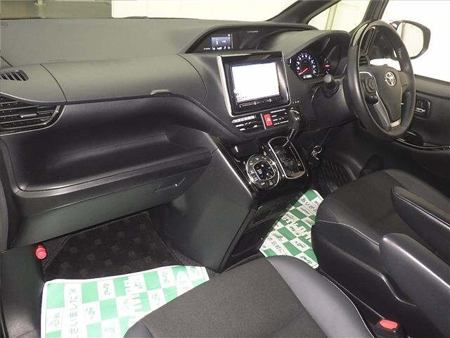 TOYOTA NOAH 2021