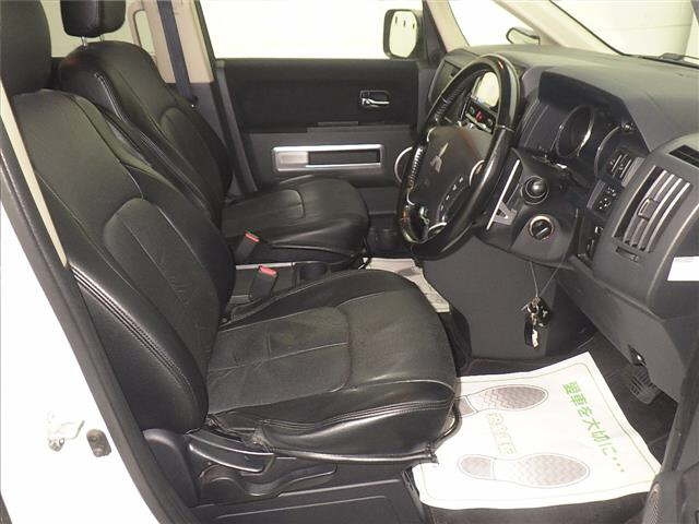 MITSUBISHI DELICA D5 2012
