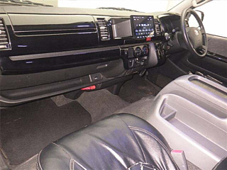 TOYOTA HIACE 2010
