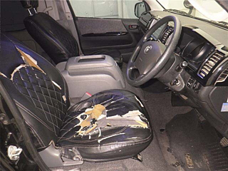 TOYOTA HIACE 2010