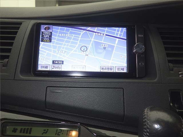 TOYOTA ISIS 2012