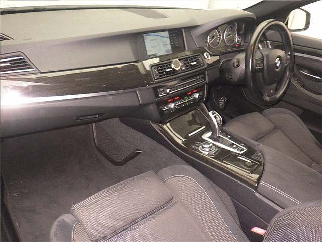 BMW 5 SERIES 2011