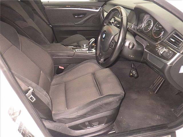 BMW 5 SERIES 2011