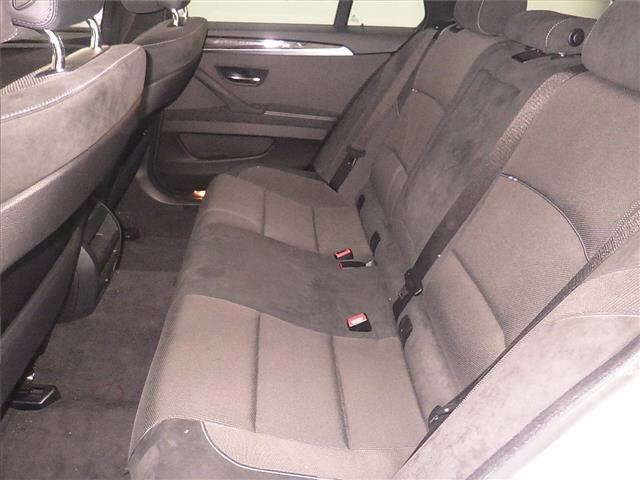 BMW 5 SERIES 2011