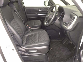 TOYOTA VOXY 2024
