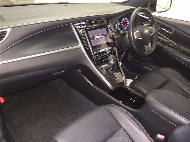 TOYOTA HARRIER 2014