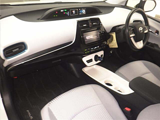 TOYOTA PRIUS 2016