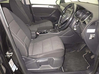VOLKSWAGEN GOLF TOURAN 2017