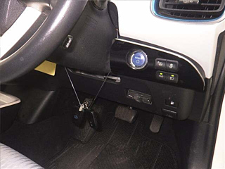 TOYOTA PRIUS 2016