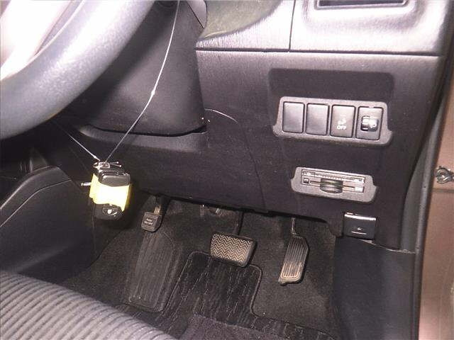 TOYOTA PRIUS ALPHA 2016