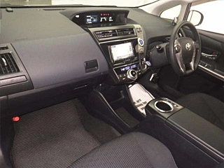 TOYOTA PRIUS ALPHA 2020