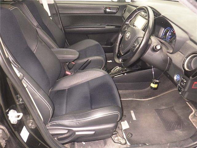 TOYOTA COROLLA FIELDER 2013