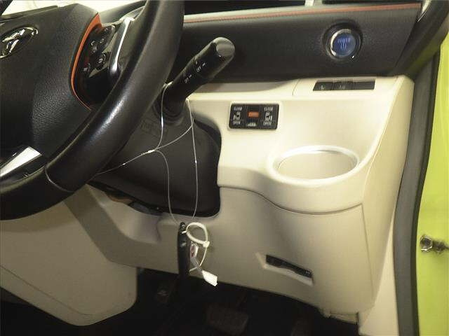 TOYOTA SIENTA 2016