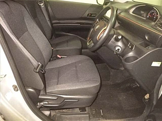 TOYOTA SIENTA 2015