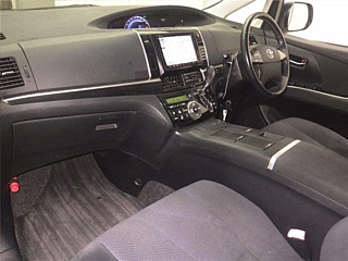 TOYOTA ESTIMA HYBRID 2013