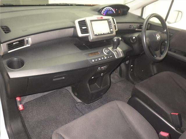 HONDA FREED 2011