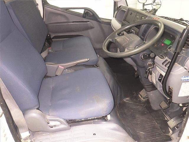 MITSUBISHI CANTER 2015