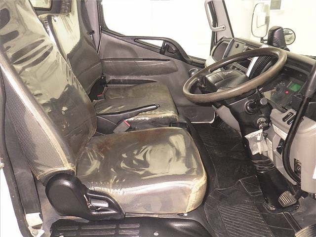 MITSUBISHI CANTER 2020
