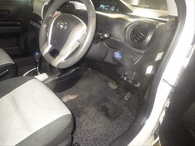 TOYOTA AQUA 2014