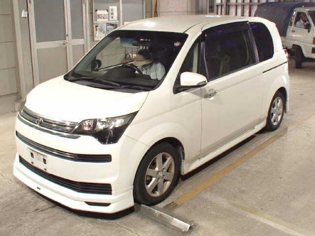 TOYOTA SPADE 2012