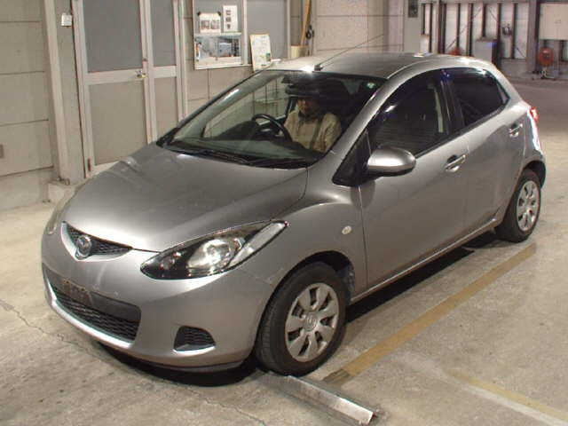 MAZDA DEMIO 2010