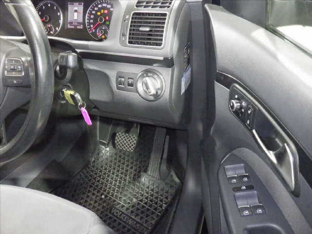 VOLKSWAGEN GOLF TOURAN 2013