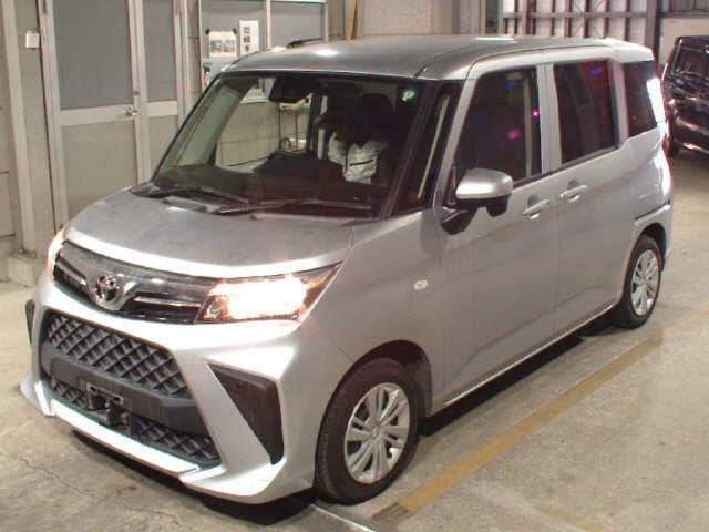 TOYOTA ROOMY 2022