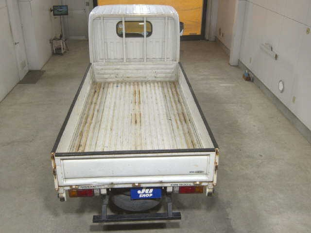 NISSAN ATLAS 2012