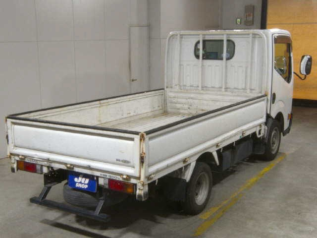 NISSAN ATLAS 2012