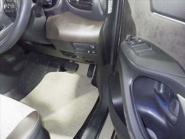 TOYOTA YARIS CROSS 2023