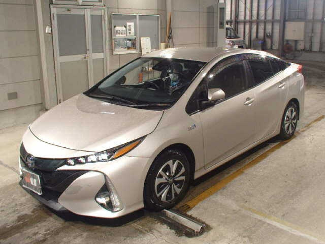 TOYOTA PRIUS PHV 2021