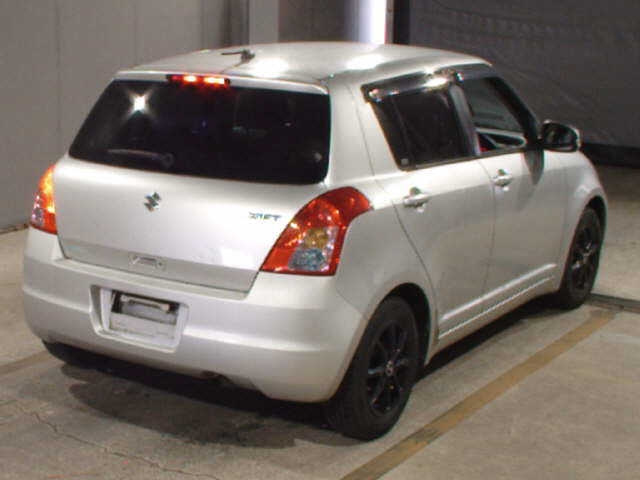 SUZUKI SWIFT 2010