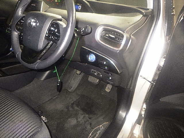 TOYOTA PRIUS PHV 2021