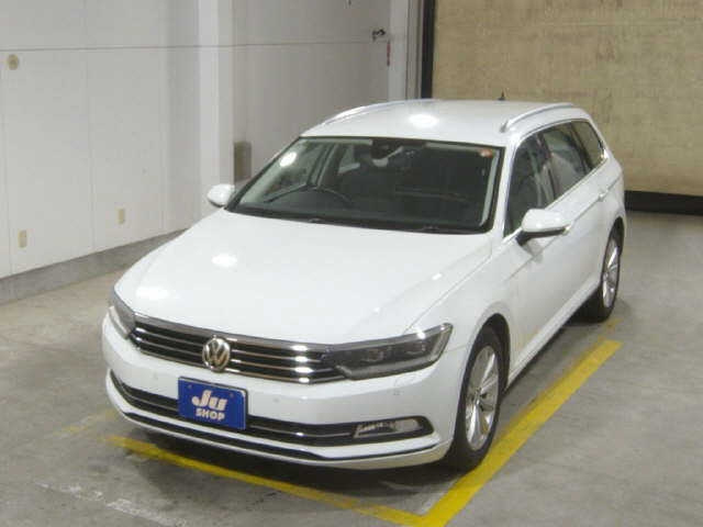 VOLKSWAGEN PASSAT VARIANT 2015