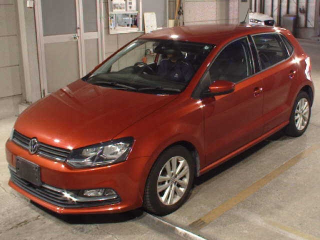 VOLKSWAGEN POLO 2016