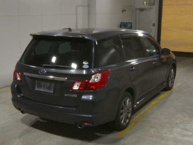 SUBARU EXIGA 2011