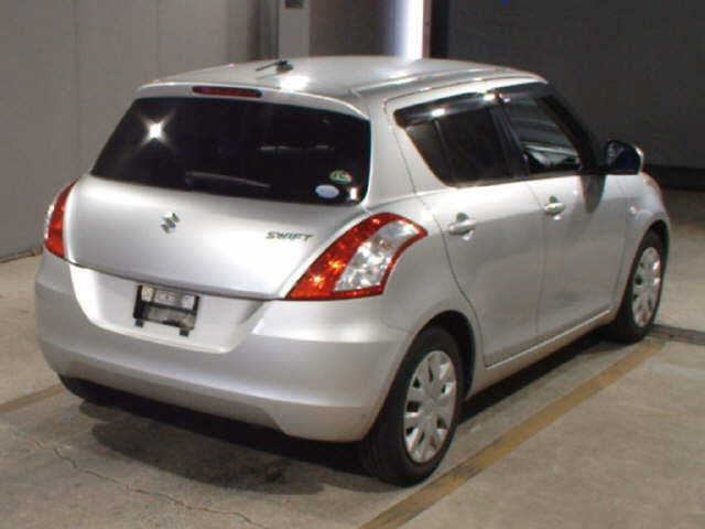 SUZUKI SWIFT 2012