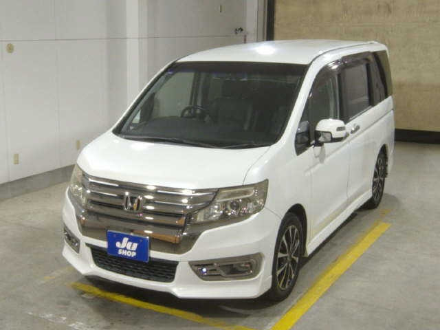 HONDA STEP WAGON 2013