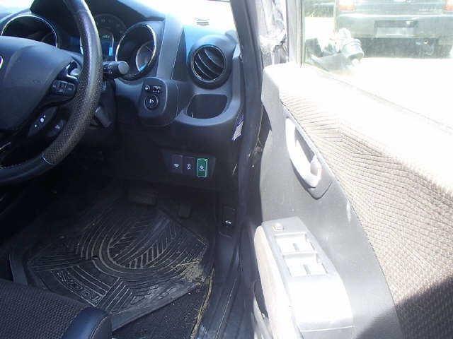 HONDA FIT SHUTTLE 2013